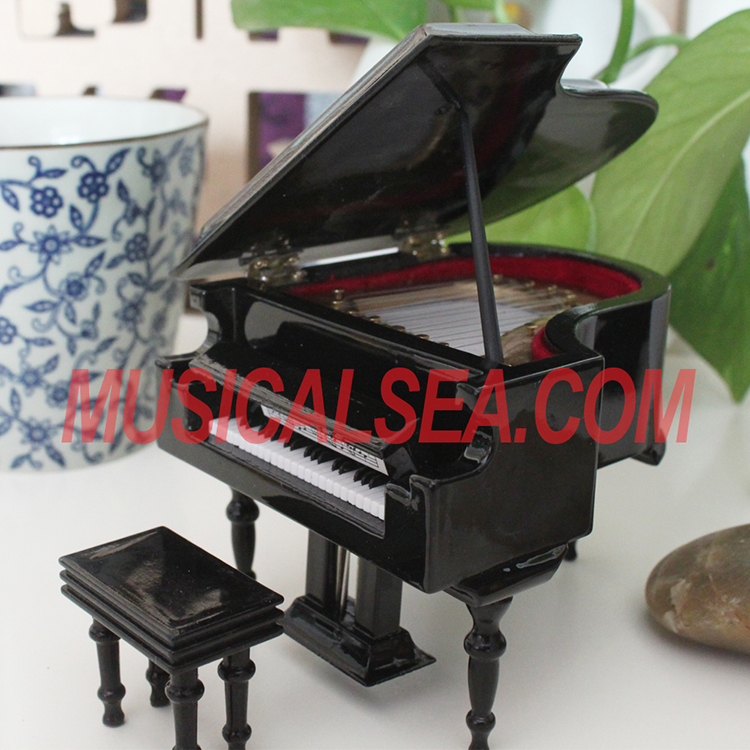 Miniature musical instrument
